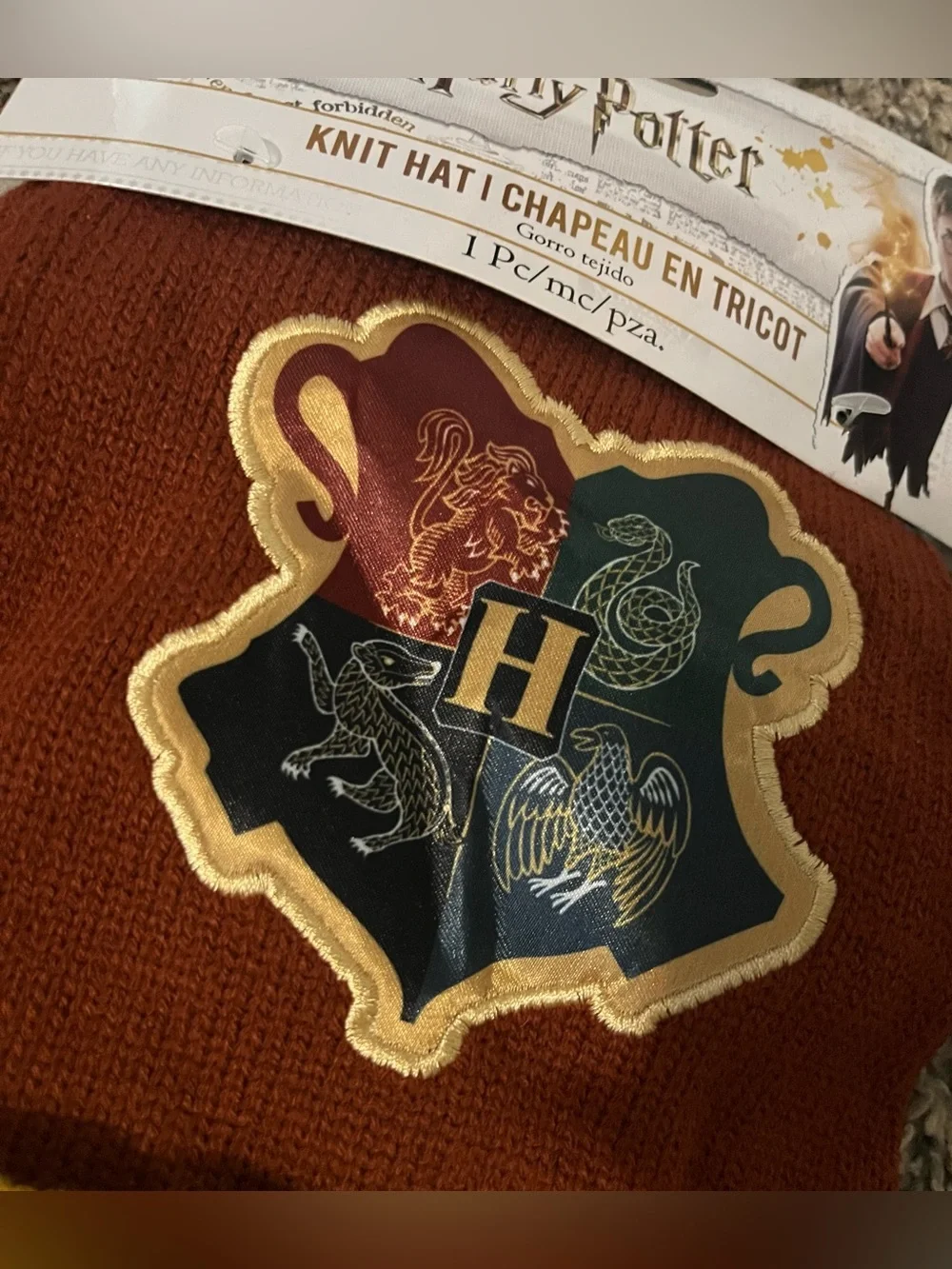 NWT Hogwarts Harry Potter Stocking Cap - Santa Hat Knit Hat with Pom Pom